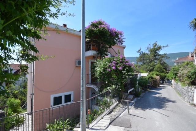 Apartament Casa Julia Herceg Novi Zewnętrze zdjęcie